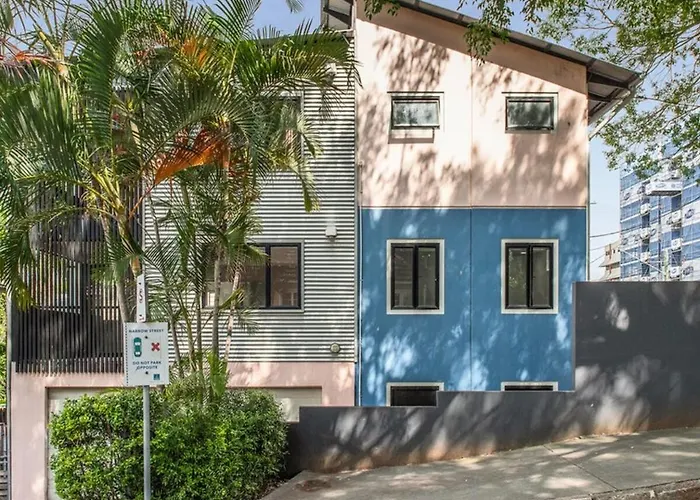 Once A Florist, Now Your Unique 5-Bedroom Home In Brisbane