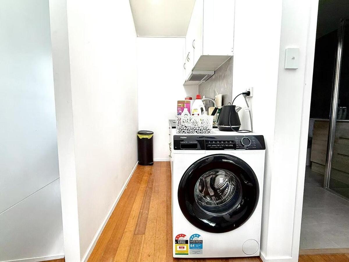 Once A Florist, Now Your Unique 5-bedroom In Apartment *